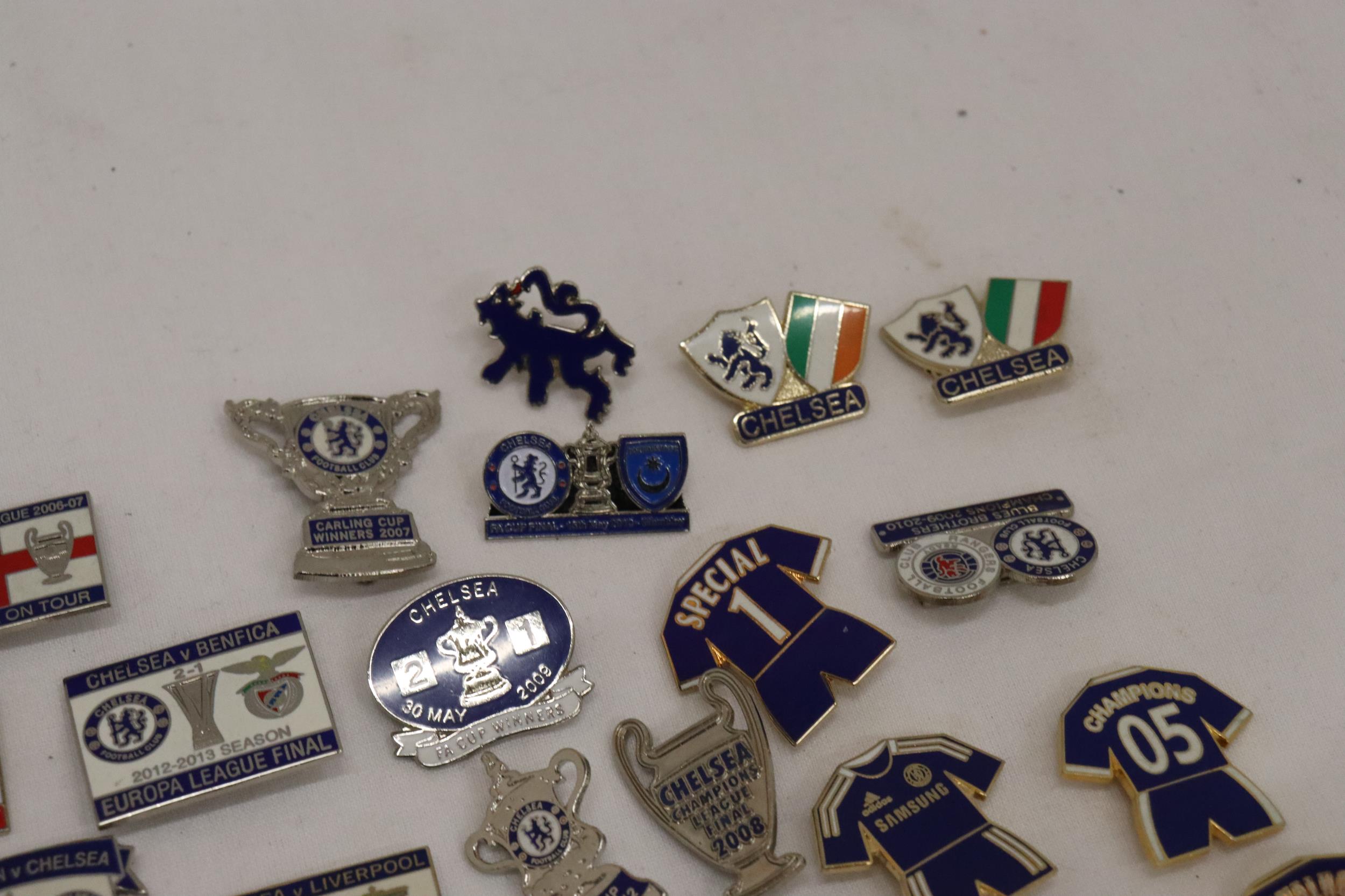A COLLECTION OF ENAMEL CHELSEA FC BADGES - 23 IN TOTAL - Image 6 of 6