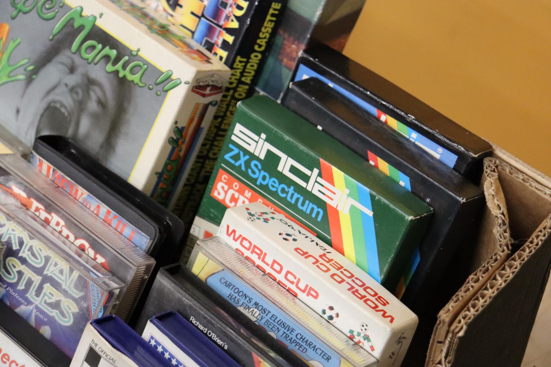 A LARGE QUANTITY OF COMPUTER GAMES TO INCLUDE SINCLAIR ZX SPECTRUM, COMMODORE 64/128. ETC., - Image 9 of 10