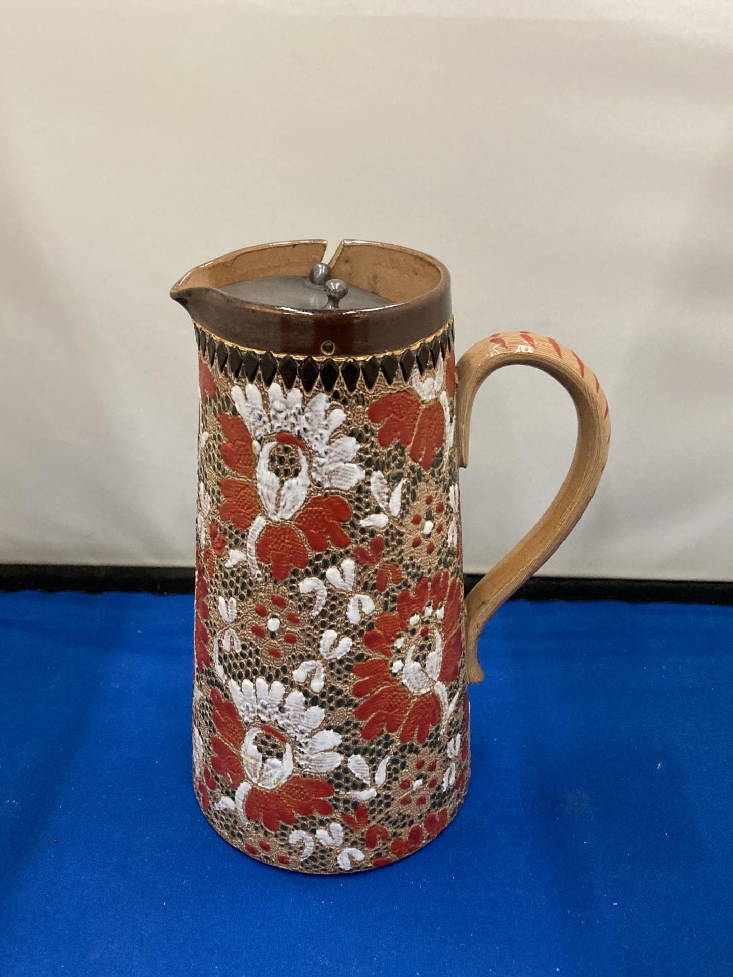 A DOULTON LAMBETH SLATERS 9091 WATER JUG