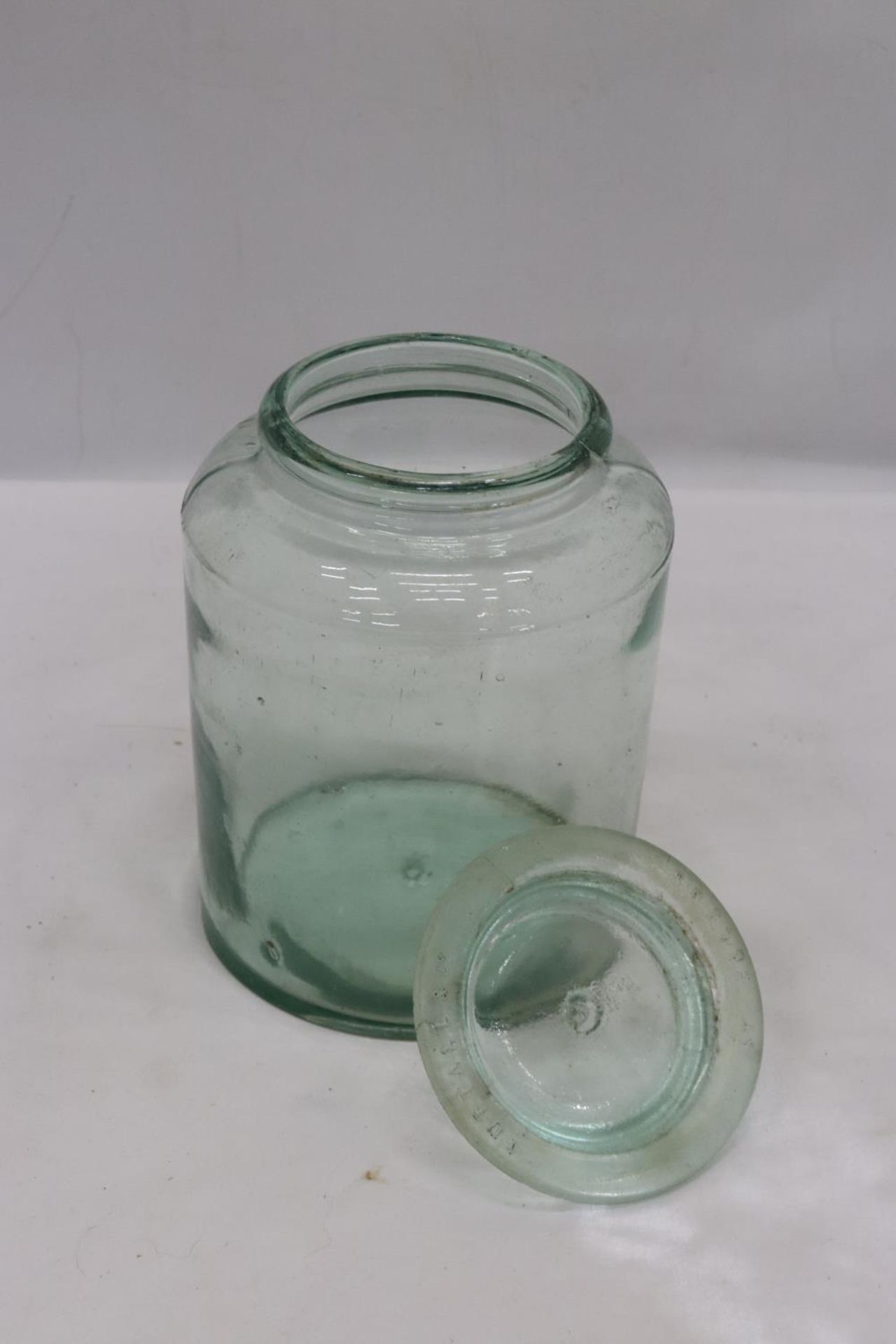 A VINTAGE NUTTALL & CO GLASS JAR WITH LID - Image 3 of 5