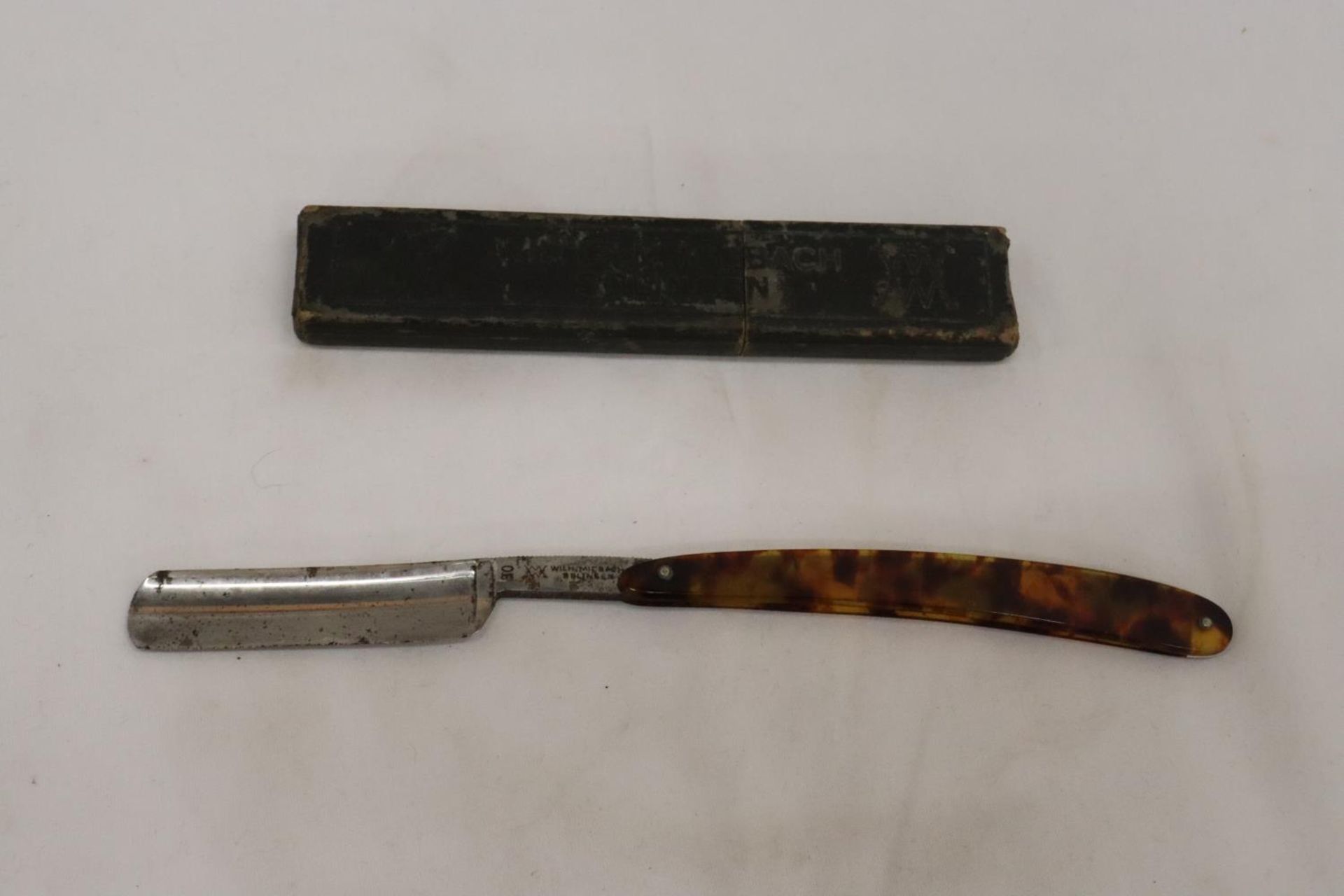 A BOXED GERMAN WILHELM MIEBACH CUT THROAT RAZOR - Image 6 of 6