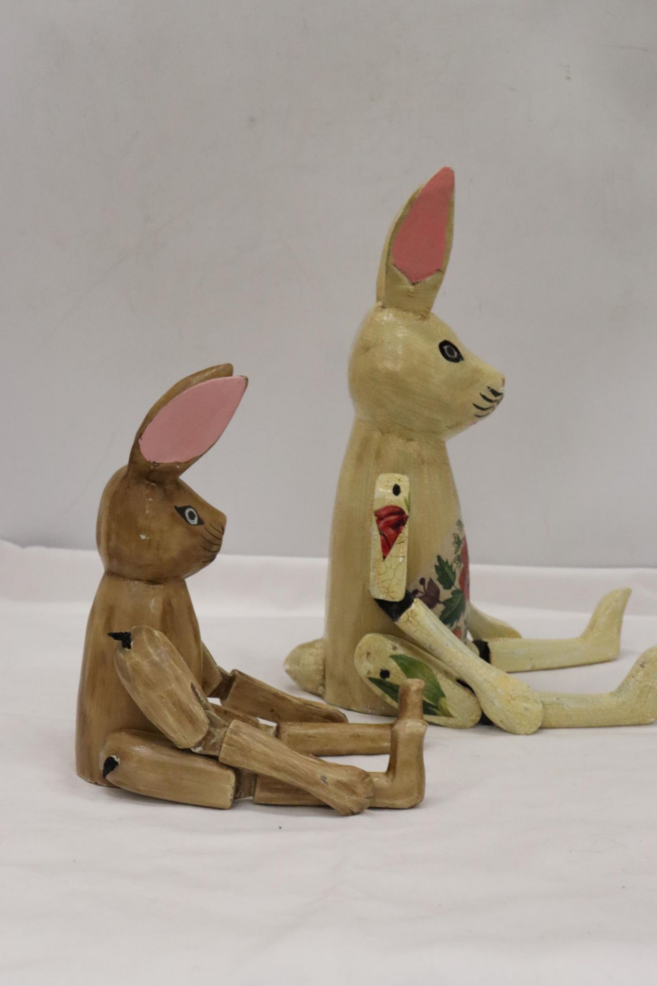 TWO WOODEN SHELF RABBITS - Image 4 of 6