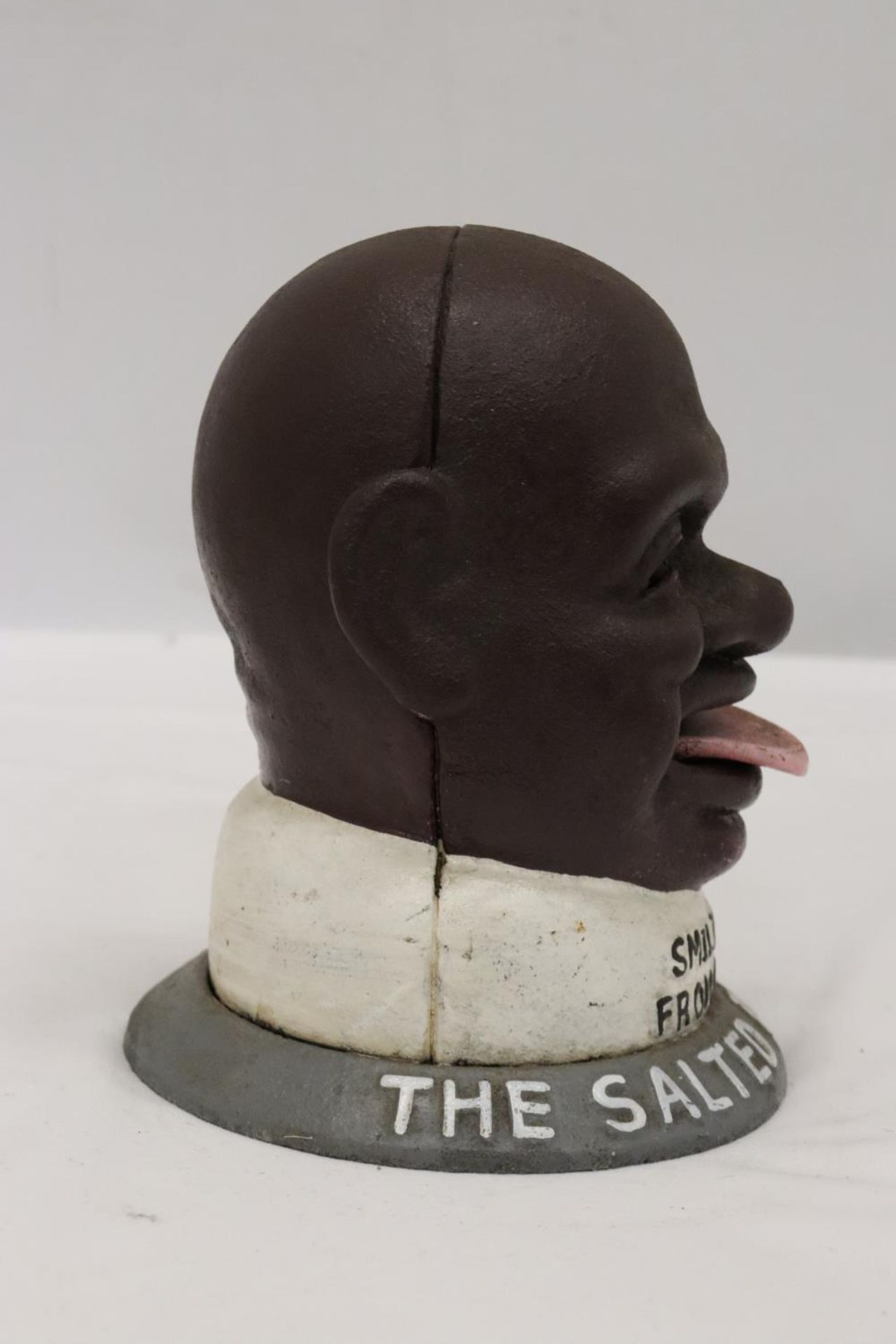 A HEAVY CAST IRON MONEY BOX, 'SMILIN' SAM, THE SALTED PEANUT MAN' - Image 4 of 4