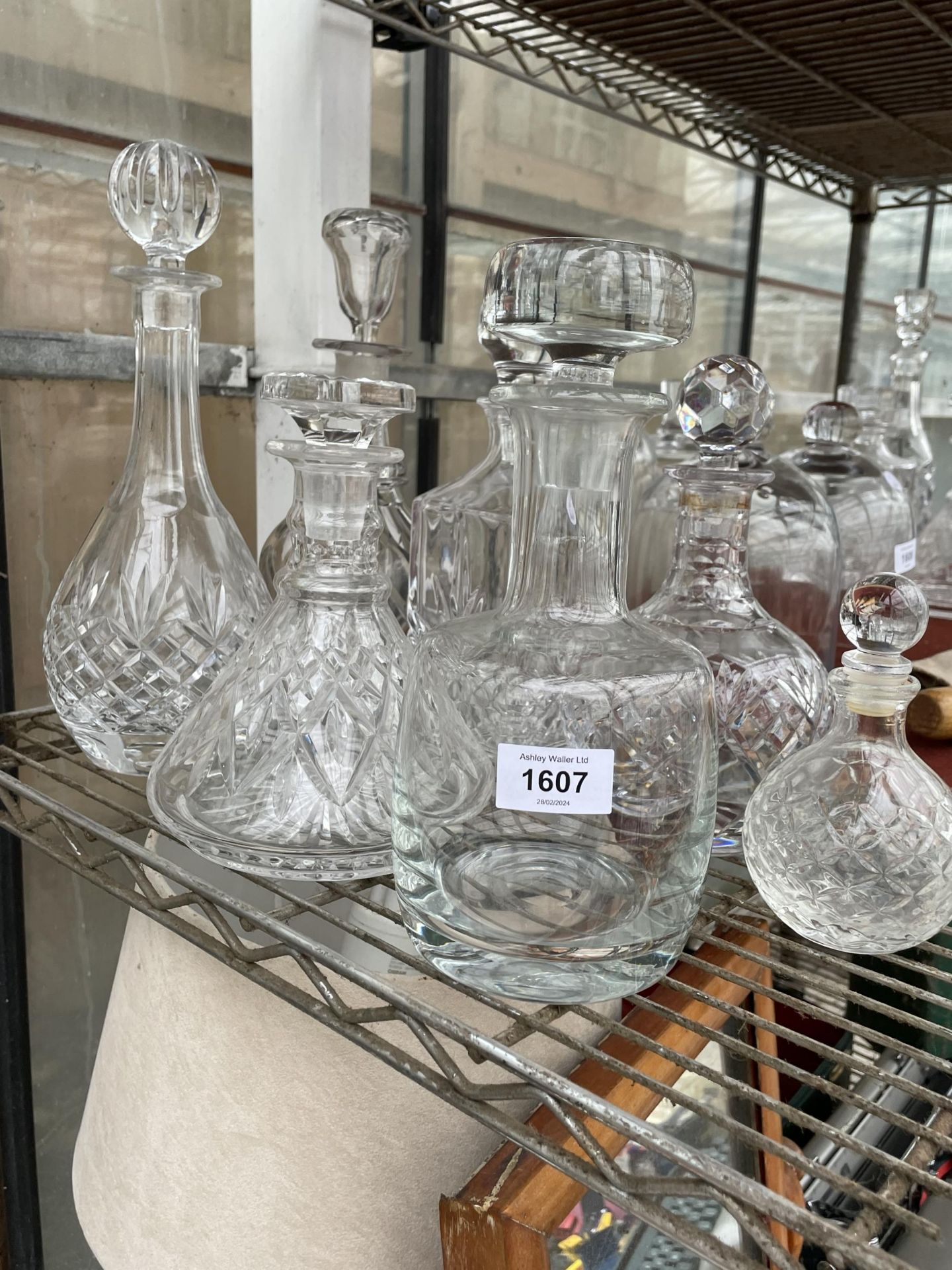 SIX VARIOUS CUT GLASS DECANTERS AND A FURTHER GLASS DECANTER WITH STOPPERS - Image 2 of 3