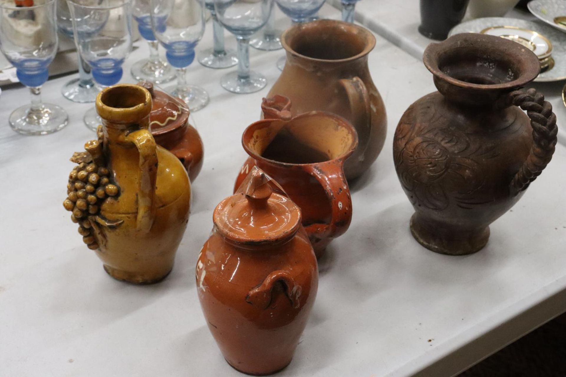 SIX STONEWARE ITEMS TO INCLUDE JUGS, EWER AND LIDDED POTS - Image 8 of 10
