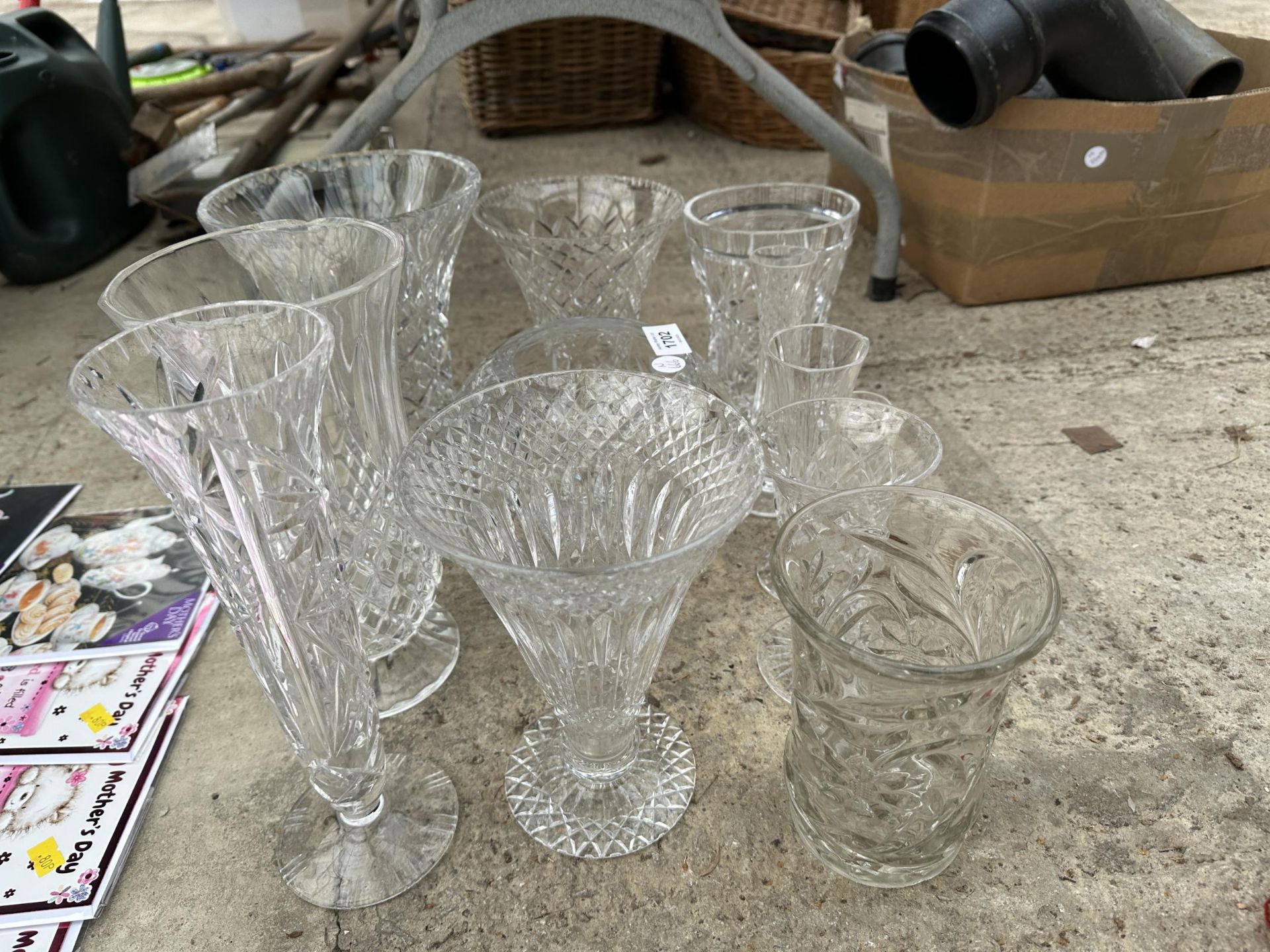 AN ASSORTMENT OF CUT GLASS VASES - Image 2 of 3