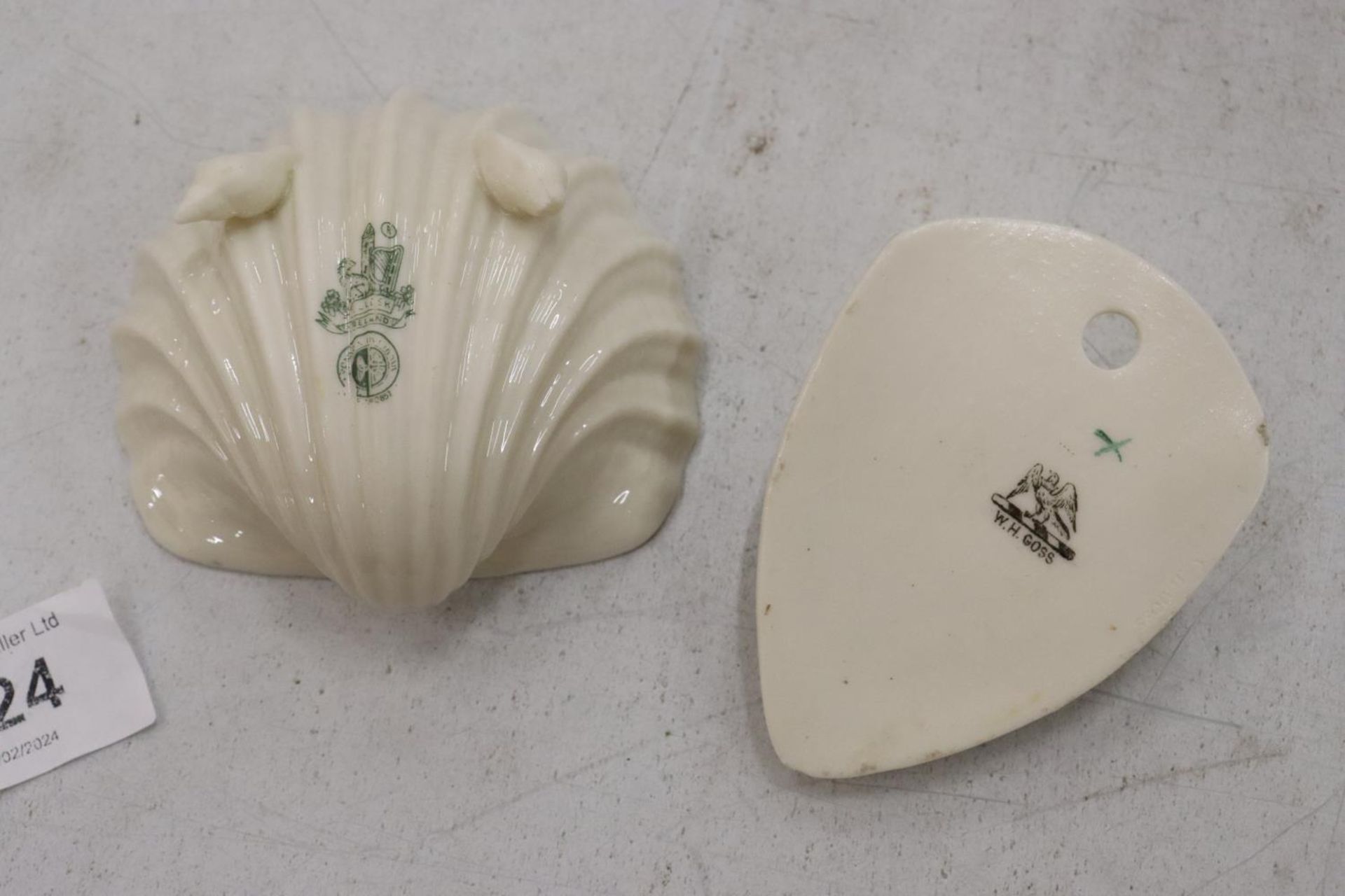 A COLLECTION OF VINTAGE CREST WARE - Image 14 of 18