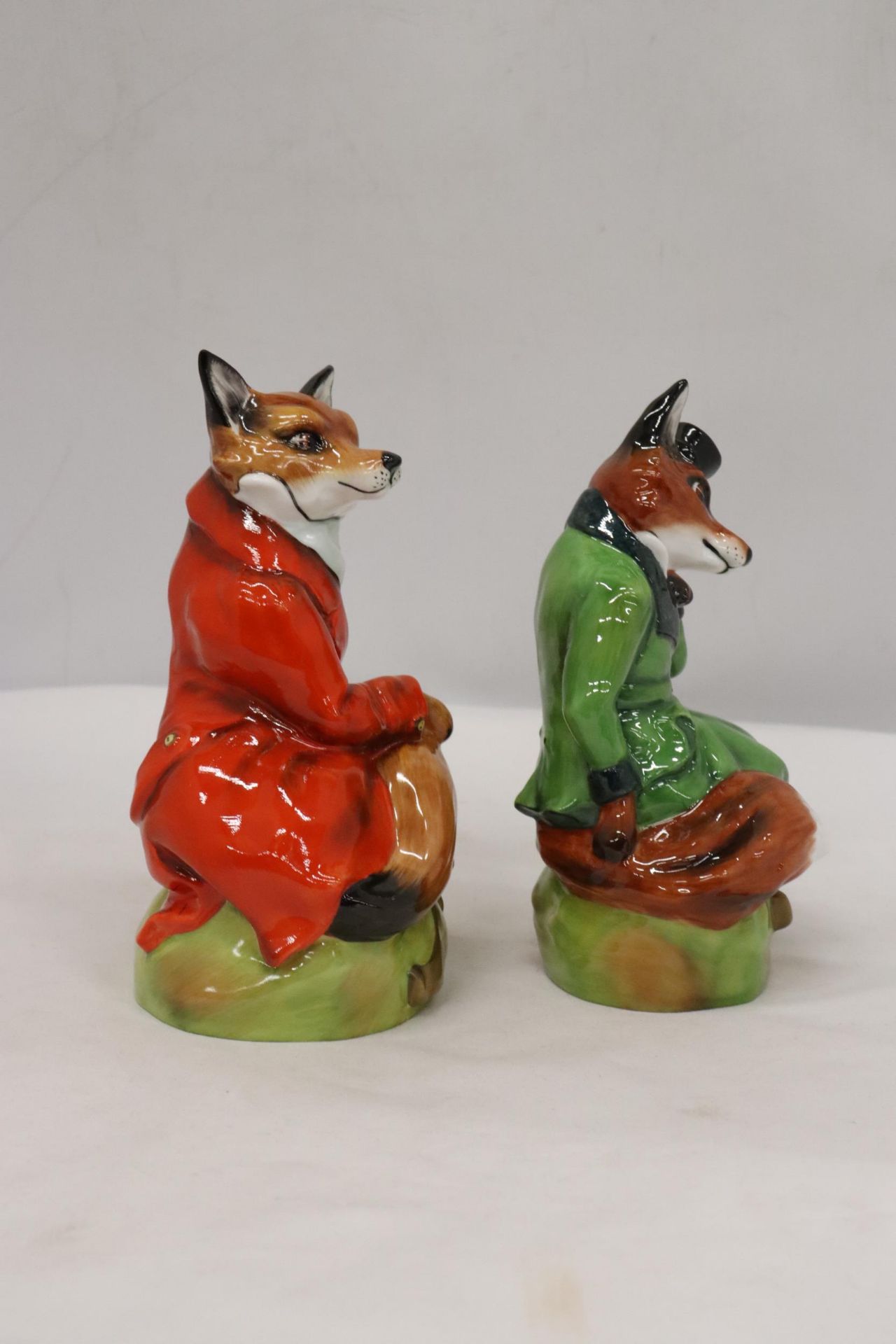 TWO LIMITED EDITION ROYALE STRATFORD FOX FIGURES - Image 4 of 7