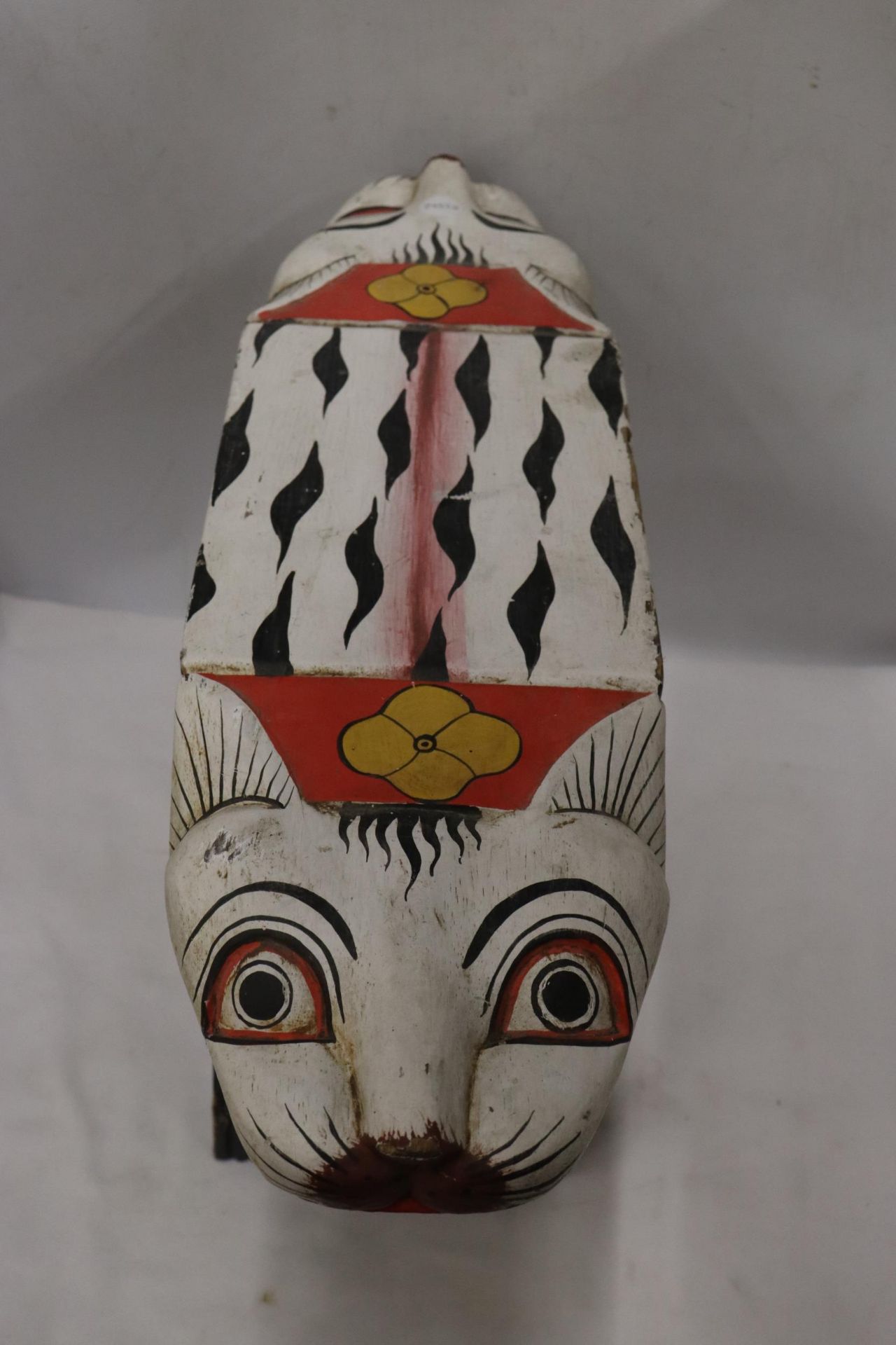 A QUIRKY CHILD'S STOOL IN THE SHAPE OF AN ANIMAL - Image 4 of 6