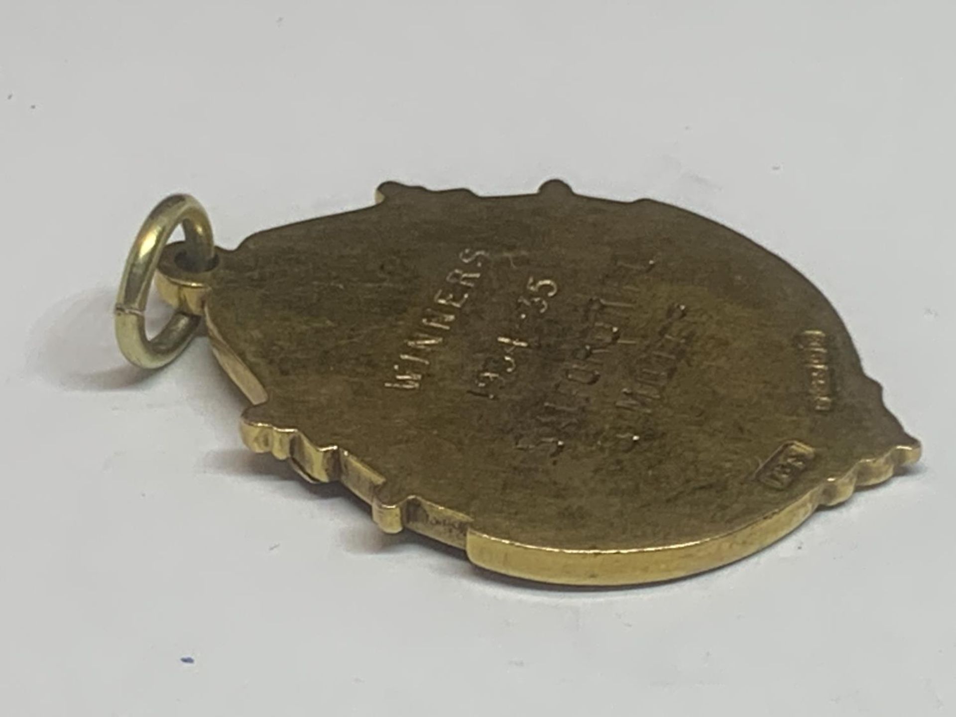 A HALLMARKED 9 CARAT GOLD LANCASHIRE RUGBY LEAGUE MEDAL ENGRAVED WINNERS 1934-35 SALFORD R.F.C S. - Image 5 of 6
