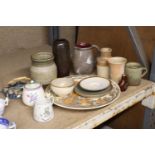 A QUANTITY OF STUDIO POTTERY ITEMS TO INCLUDE A 'RHEAD' SIGNED CHARGER - A/F, VASES, A JUG, ETC