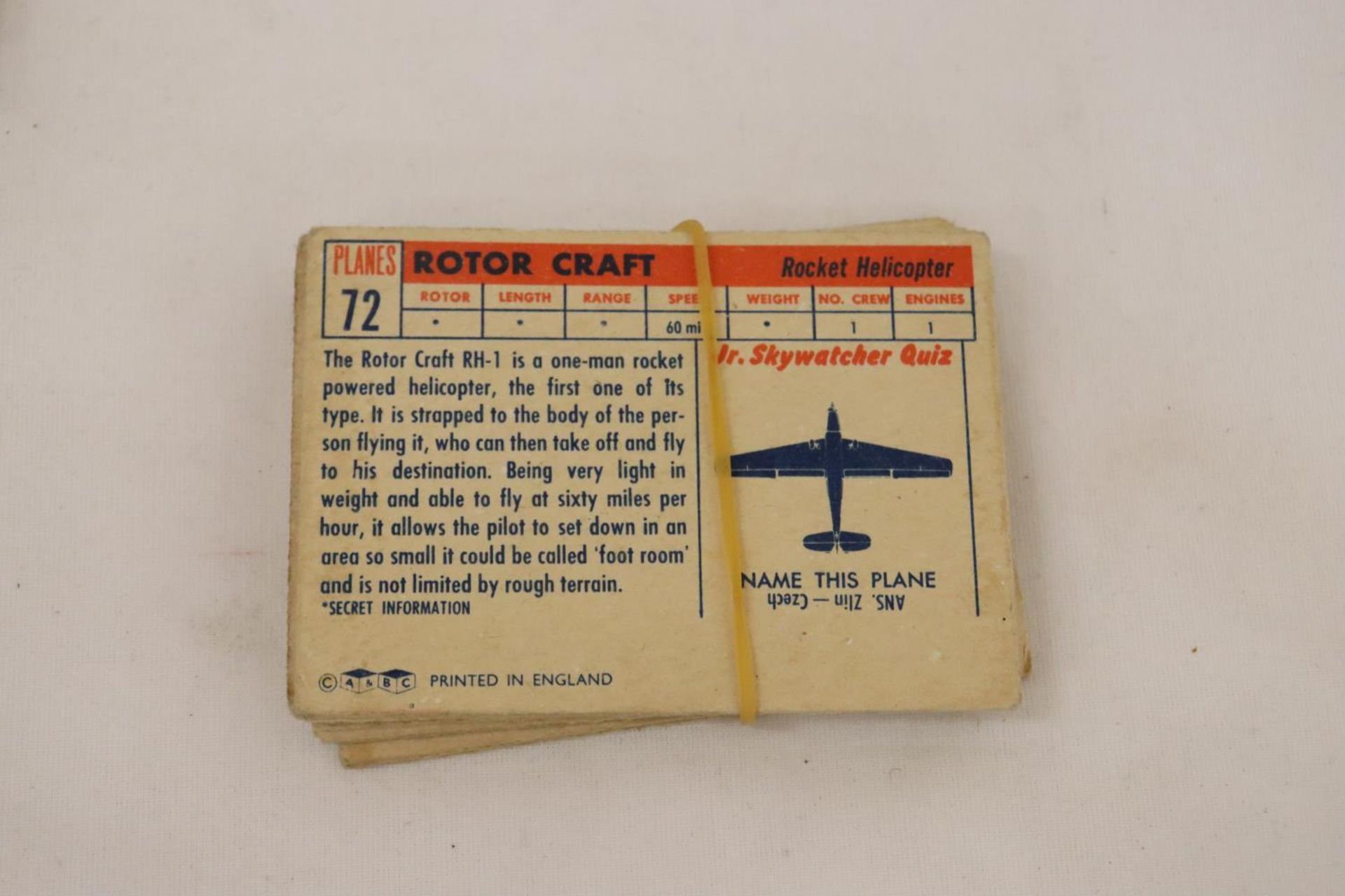 A COLLECTION OF VINTAGE COLLECTORS CARDS TO INCLUDE FILM STARS, AIRCRAFT AND FLAGS OF THE WORLD - Bild 4 aus 5