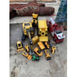 A LARGE ASSORTMENT OF CHILDRENS CONSTRUCTION TOYS TO INCLUDE A TONKA MIGHTY MOTORISED DUMP TRUCK,