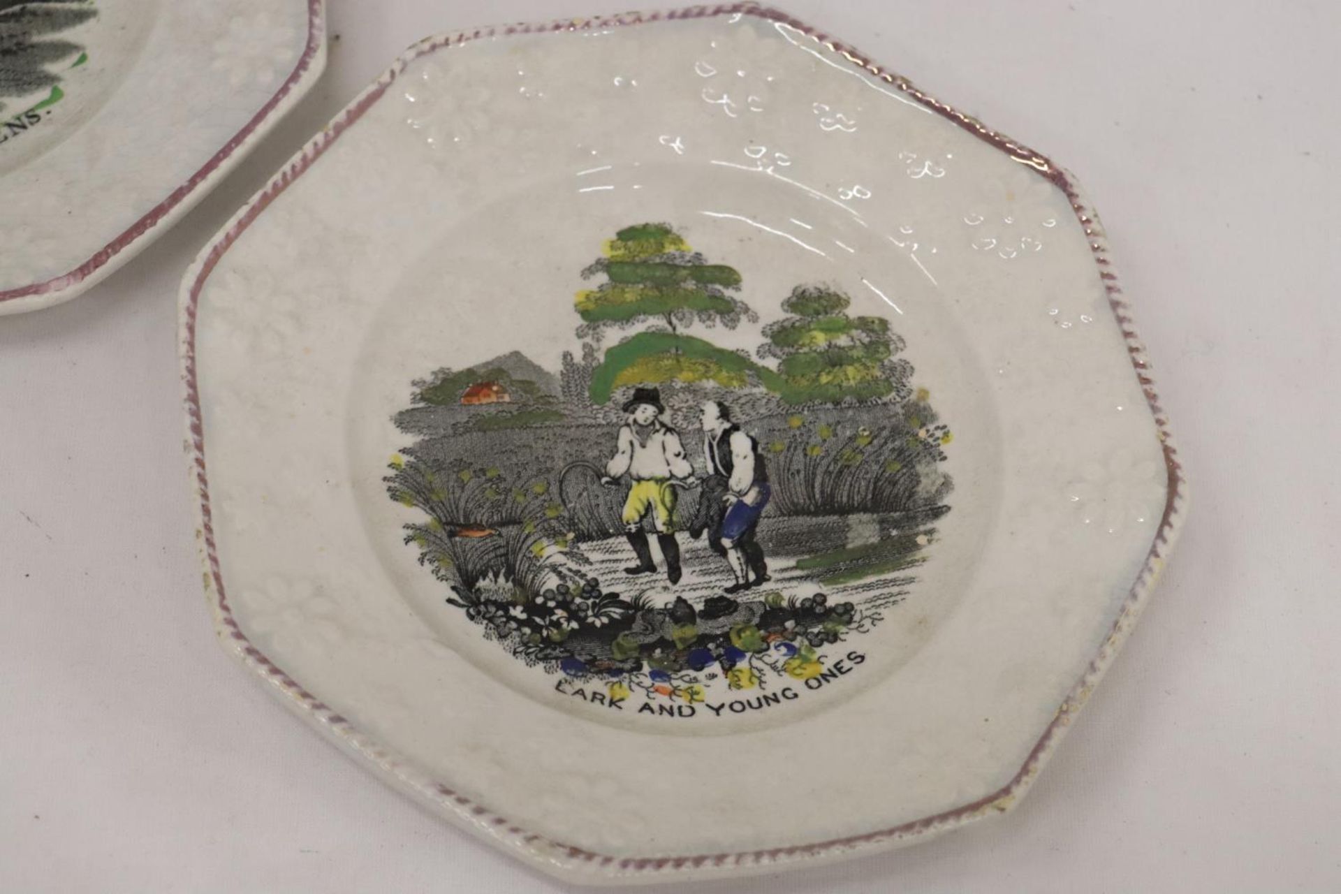 TWO 19TH CENTURY PEARL WARE CHILD'S PLATES - Image 3 of 5