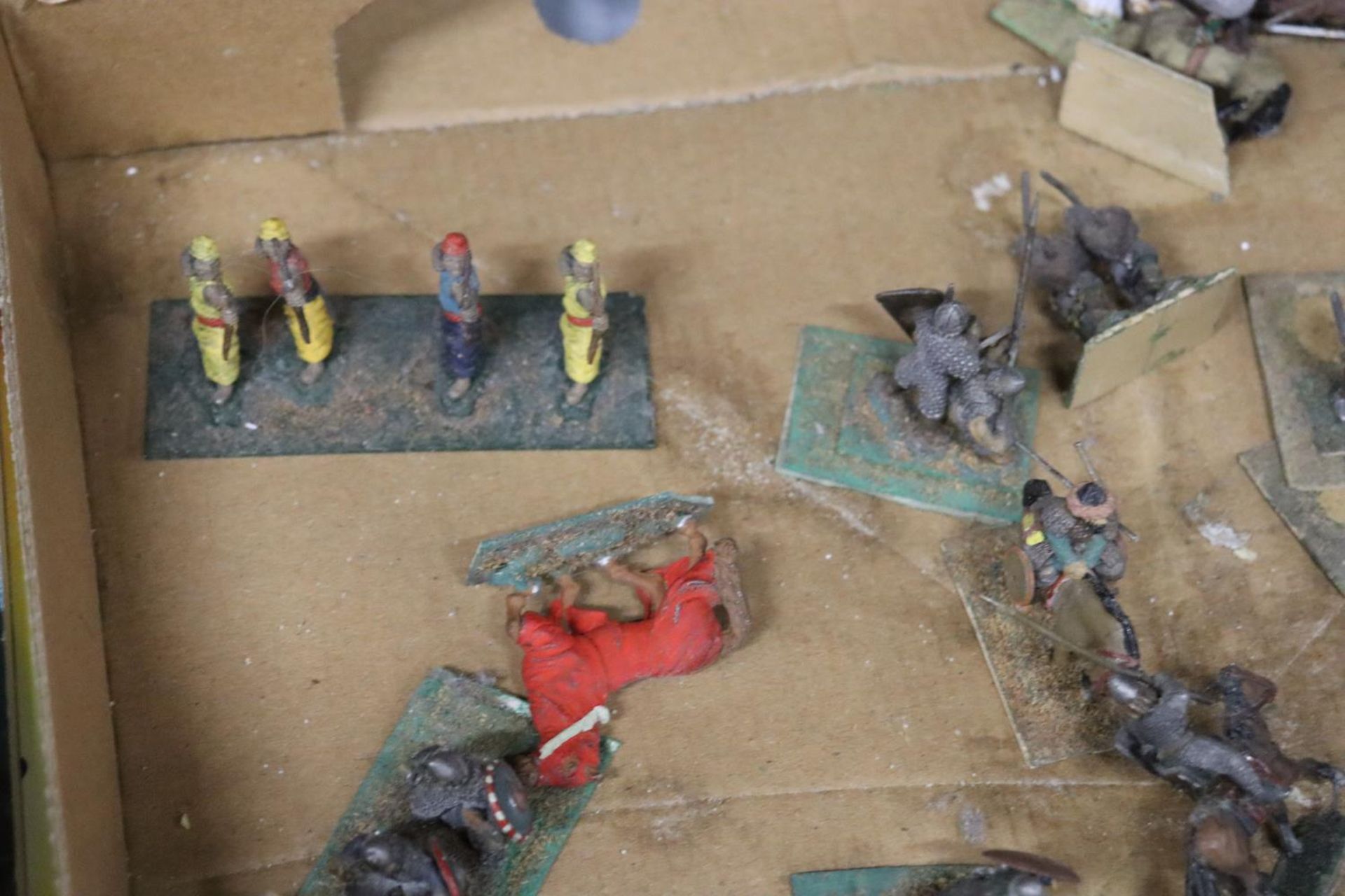 A SELECTION OF LEAD, EARLY CITADEL MINIATURE FIGURES - Image 4 of 5