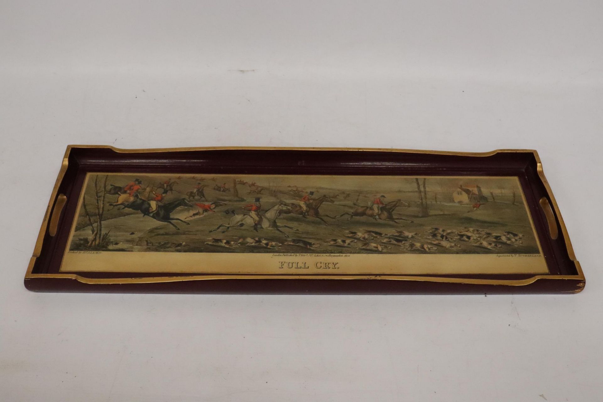 AN OBLONG LACQUERED TRAY ENTITLED "FULL CRY" HUNTING SCENE - 67.5 X 23CM