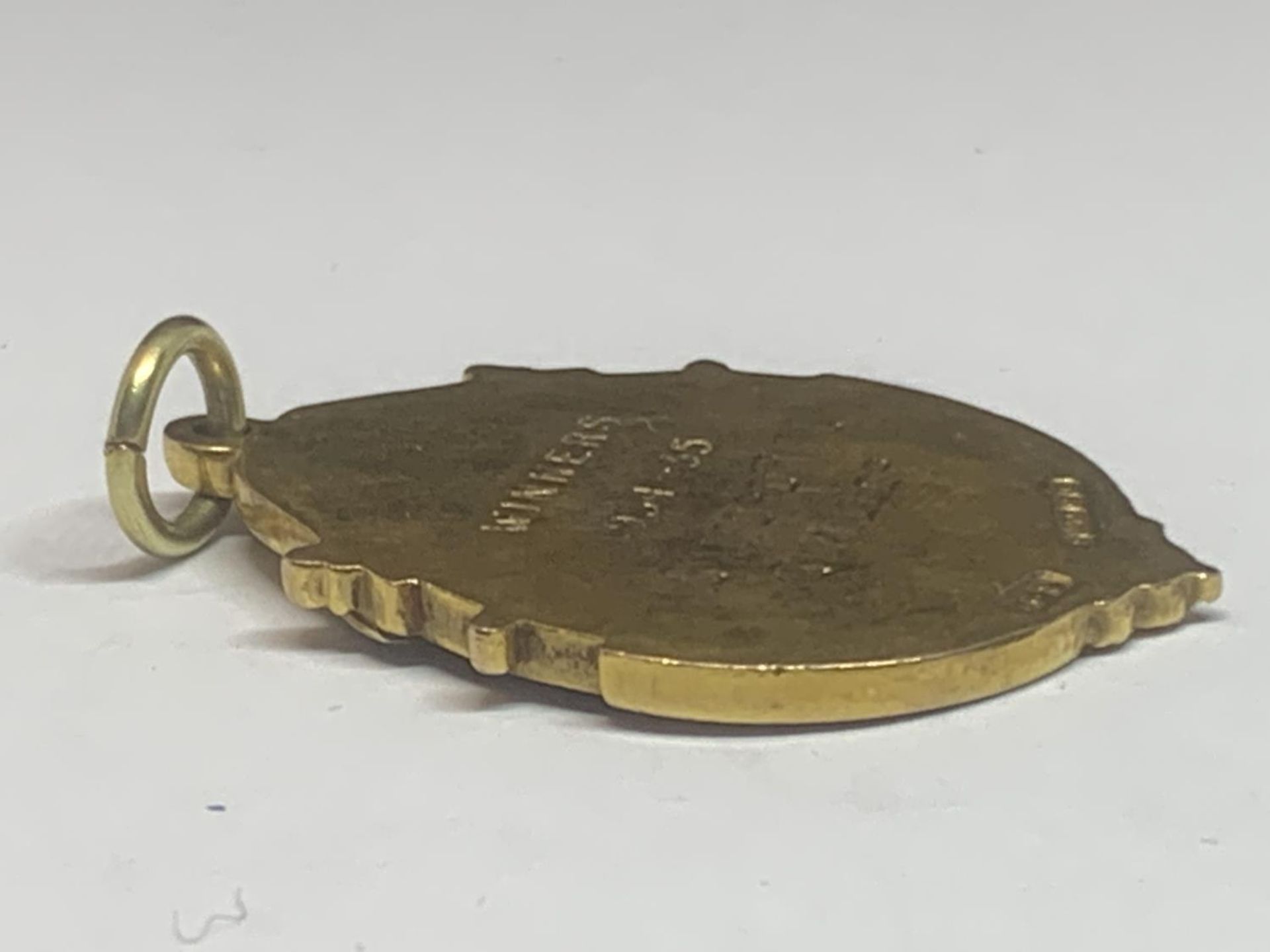 A HALLMARKED 9 CARAT GOLD LANCASHIRE RUGBY LEAGUE MEDAL ENGRAVED WINNERS 1934-35 SALFORD R.F.C S. - Image 6 of 6