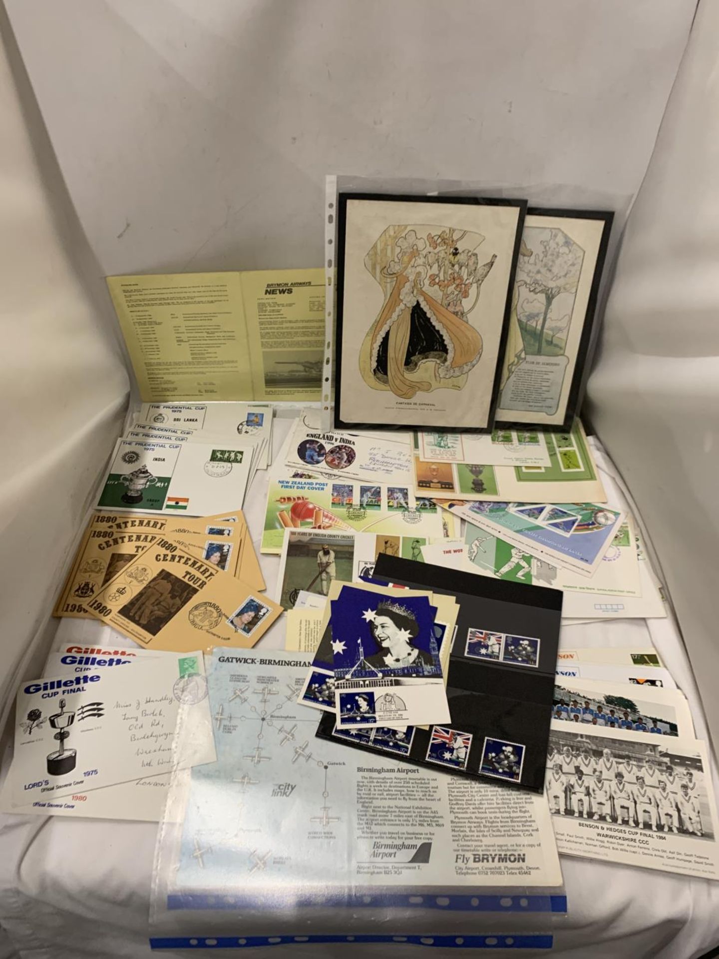 A COLLECTION OF CRICKET RELATED FIRST DAY COVERS AND STAMPS