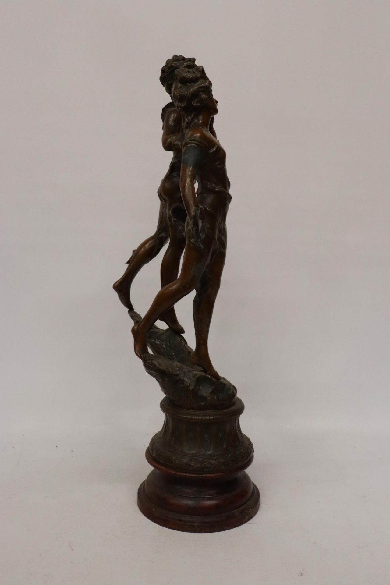 A LARGE BRASS COLOURED FIGURE A/F - Image 3 of 6