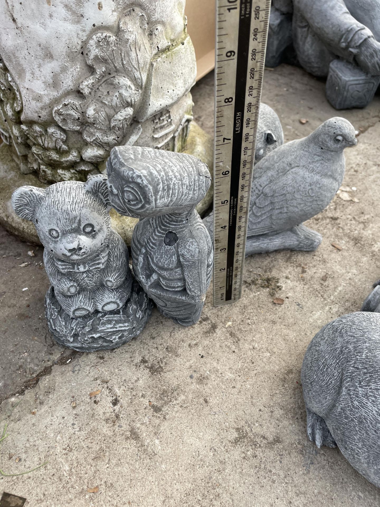 FIVE VARIOUS CONCRETE GARDEN FIGURES TO INCLUDE A LEGO MAN AND A GUINEA PIG ETC - Image 2 of 2