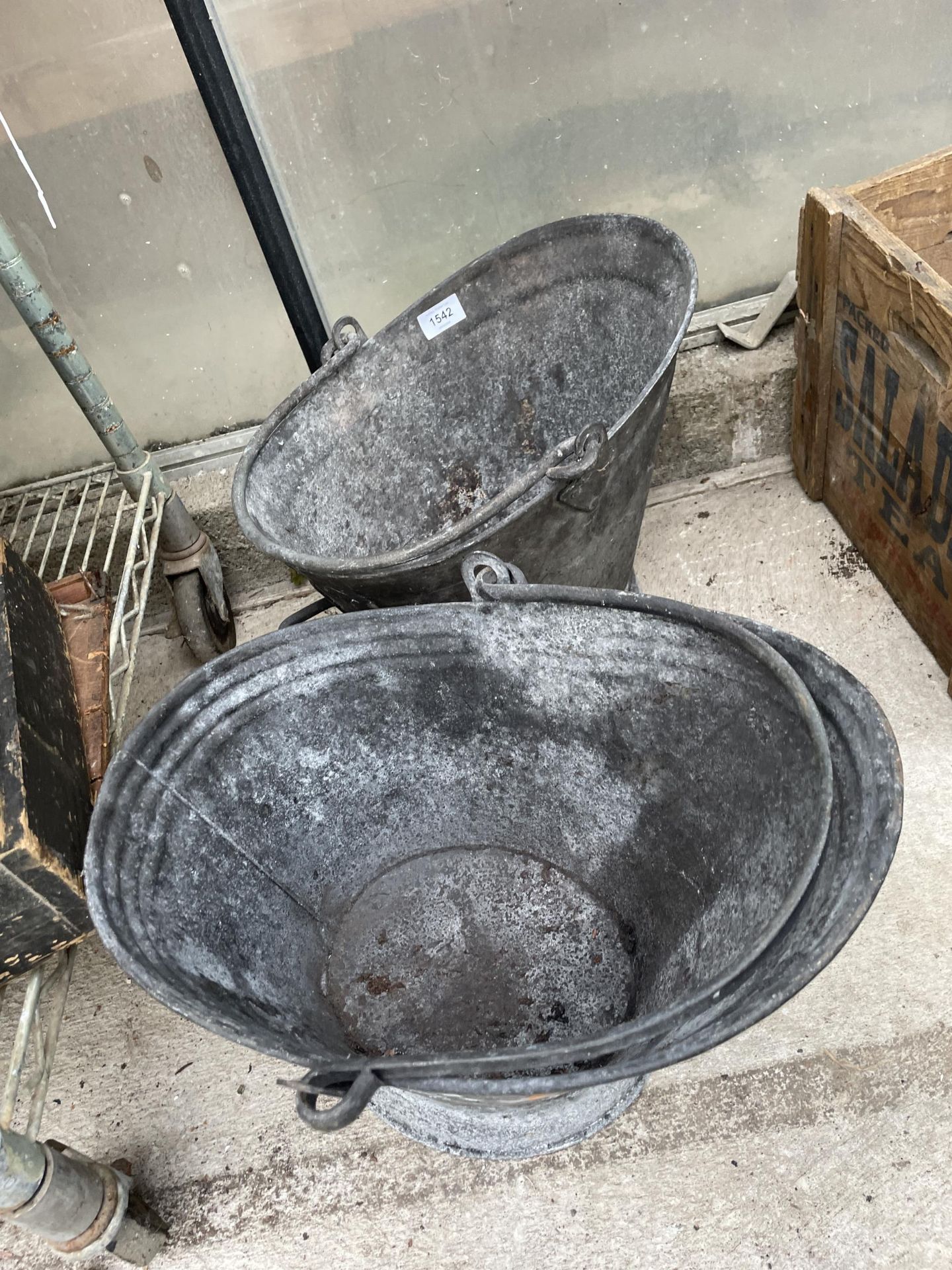 A PAIR OF VINTAGE GALVANISED COAL BUCKETS - Image 2 of 4