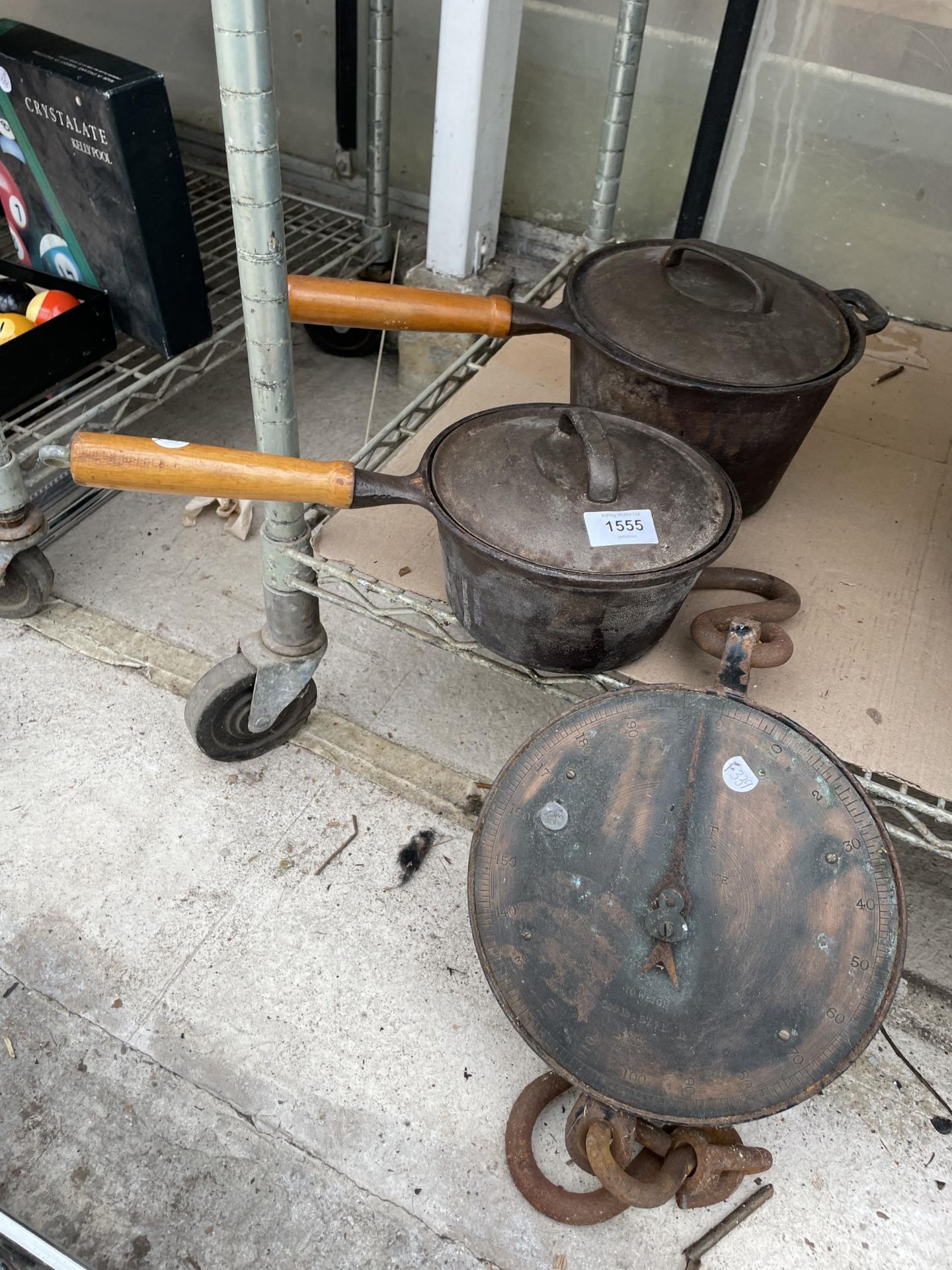 TWO VINTAGE PANS AND A SET OF VINTAGE SCALES