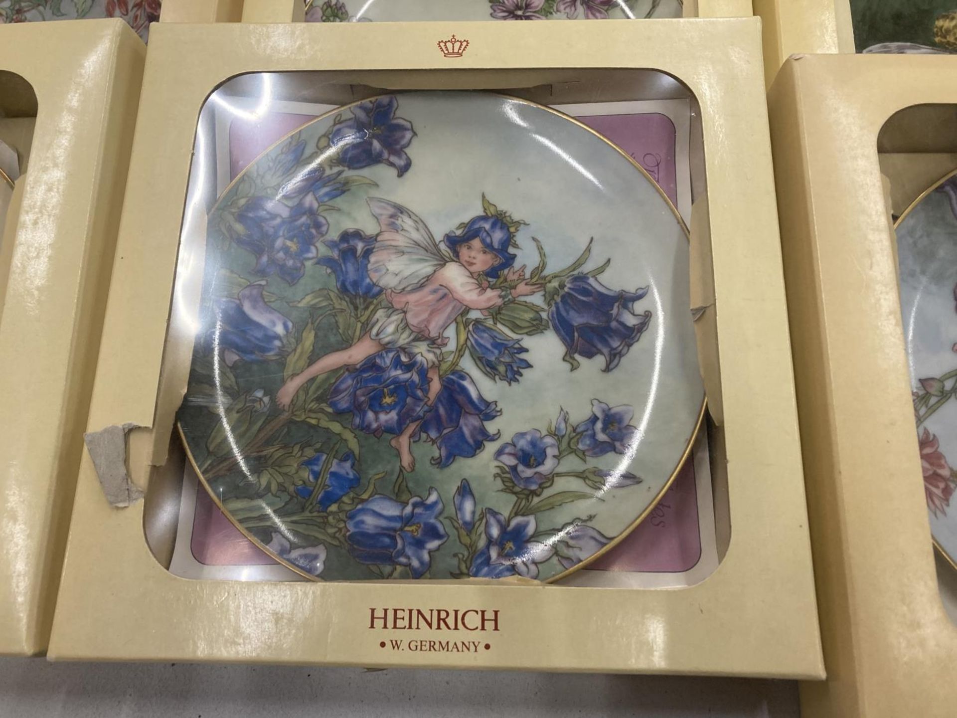 TWELVE BOXED HEINRICH WEST GERMANY FAIRY PLATES ALL WITH CERTIFICATES OF AUTHEBNTICITY LIMITED - Bild 2 aus 5
