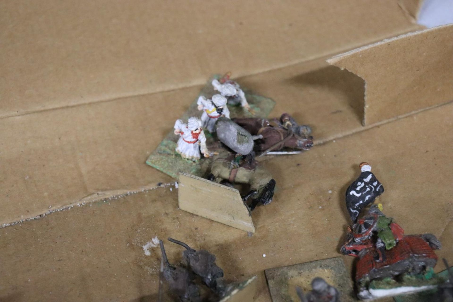 A SELECTION OF LEAD, EARLY CITADEL MINIATURE FIGURES - Image 2 of 5