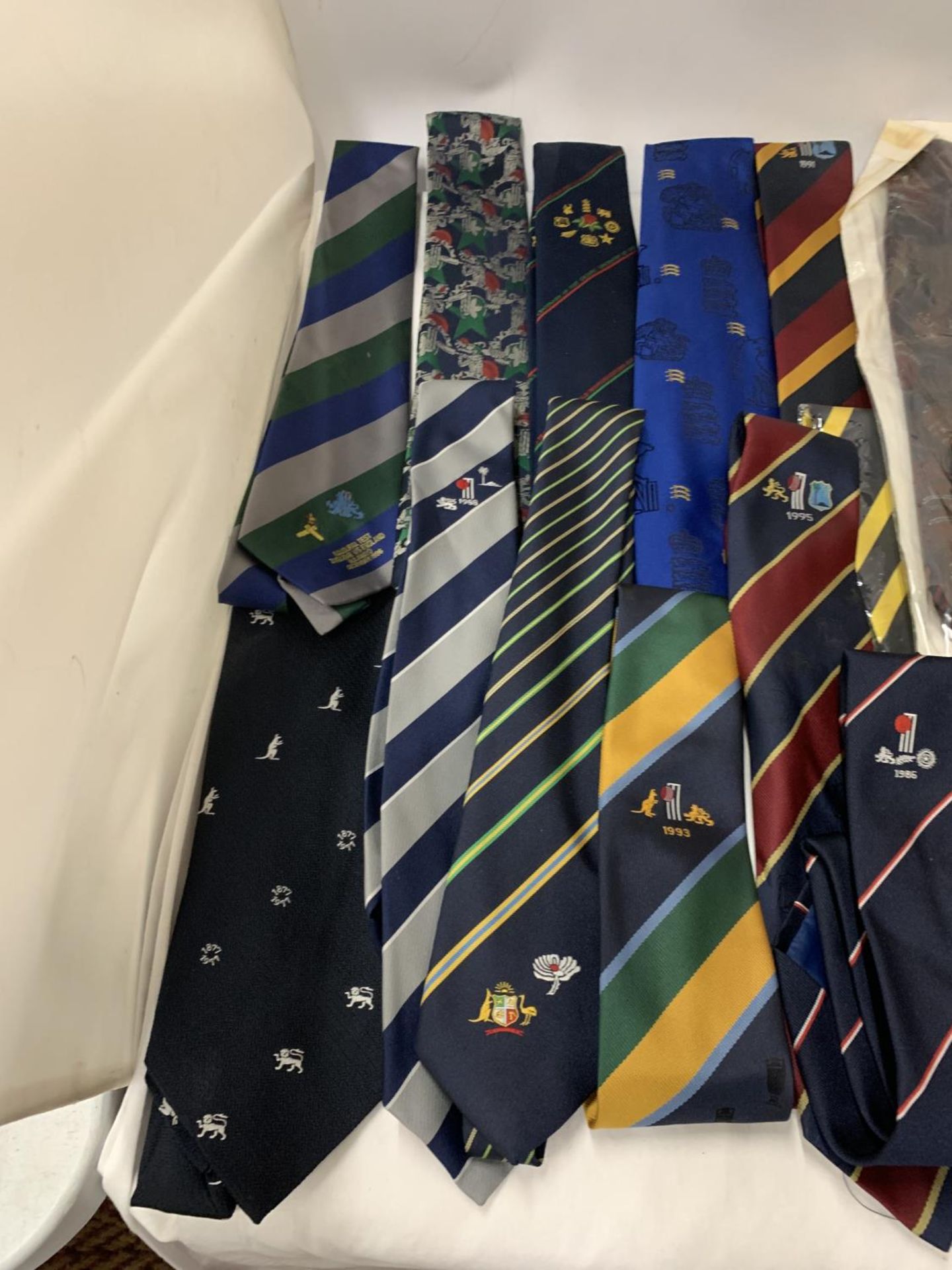 A COLLECTION OF CRICKET INTERNATIONAL AND BENEFIT TIES, MOSTLY VINTAGE - APPROX 20 IN TOTAL - Image 2 of 4