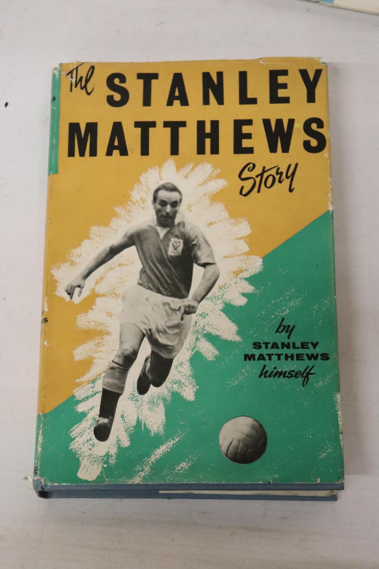 THREE ITEMS ON SIR STANLEY MATTHEWS TO INCLUDE A SIR STANLEY MATTHEWS XI V WORLD STARS FAREWELL - Image 6 of 10