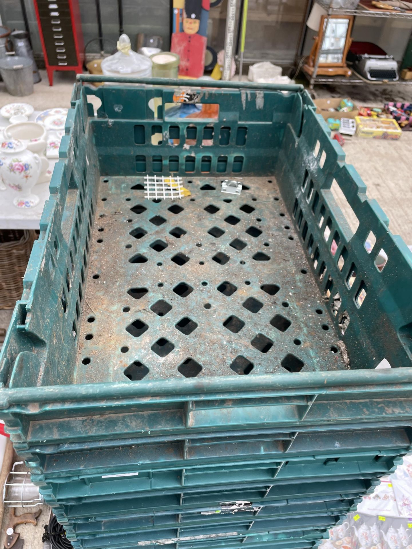 FIFTEEN PLASTIC STACKING BREAD TRAYS - Image 2 of 2