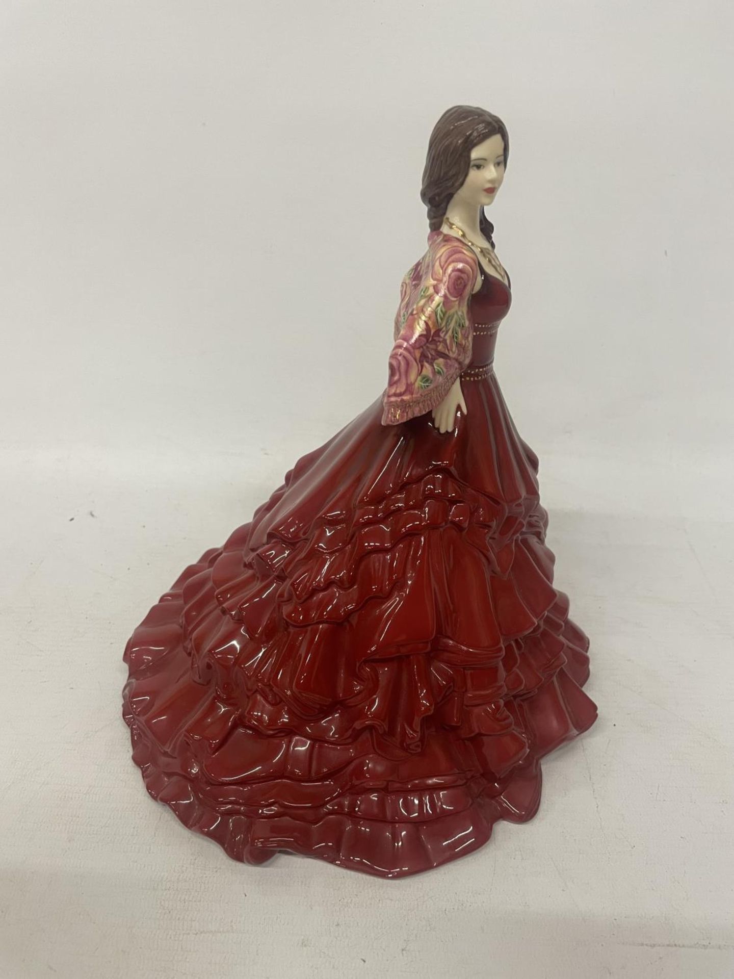 A LIMITED EDITION ROYAL DOULTON FIGURE ROSITA BY COMPTON AND WOODHOUSE 25CM HIGH 844/2950 - Image 2 of 4