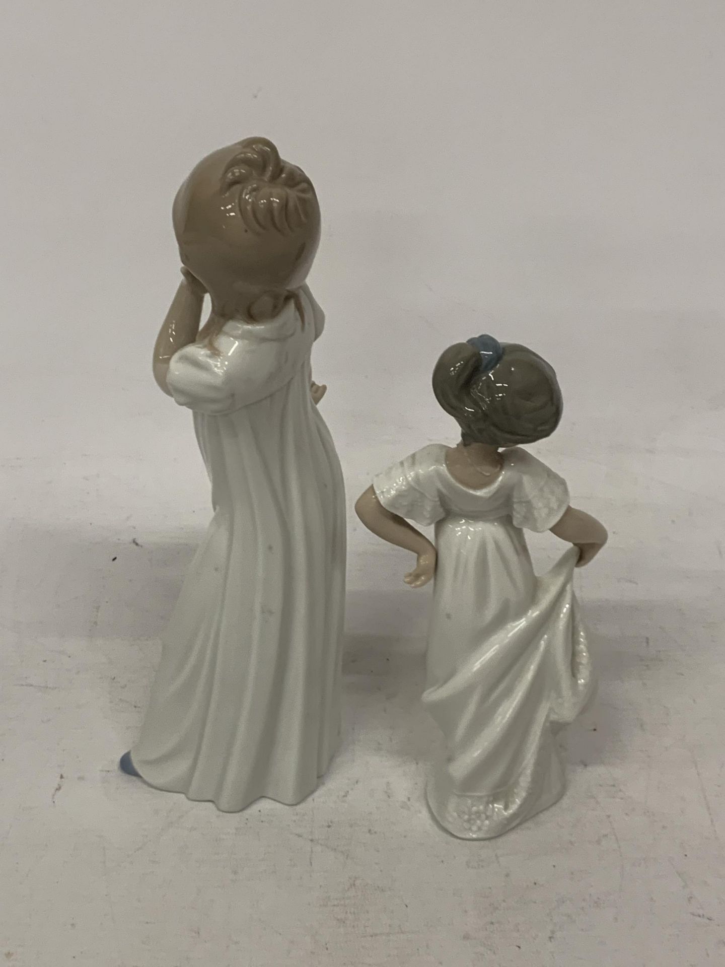 TWO NAO FIGURES TO INCLUDE A YAWNING AND A DANCING GIRL - Image 2 of 4
