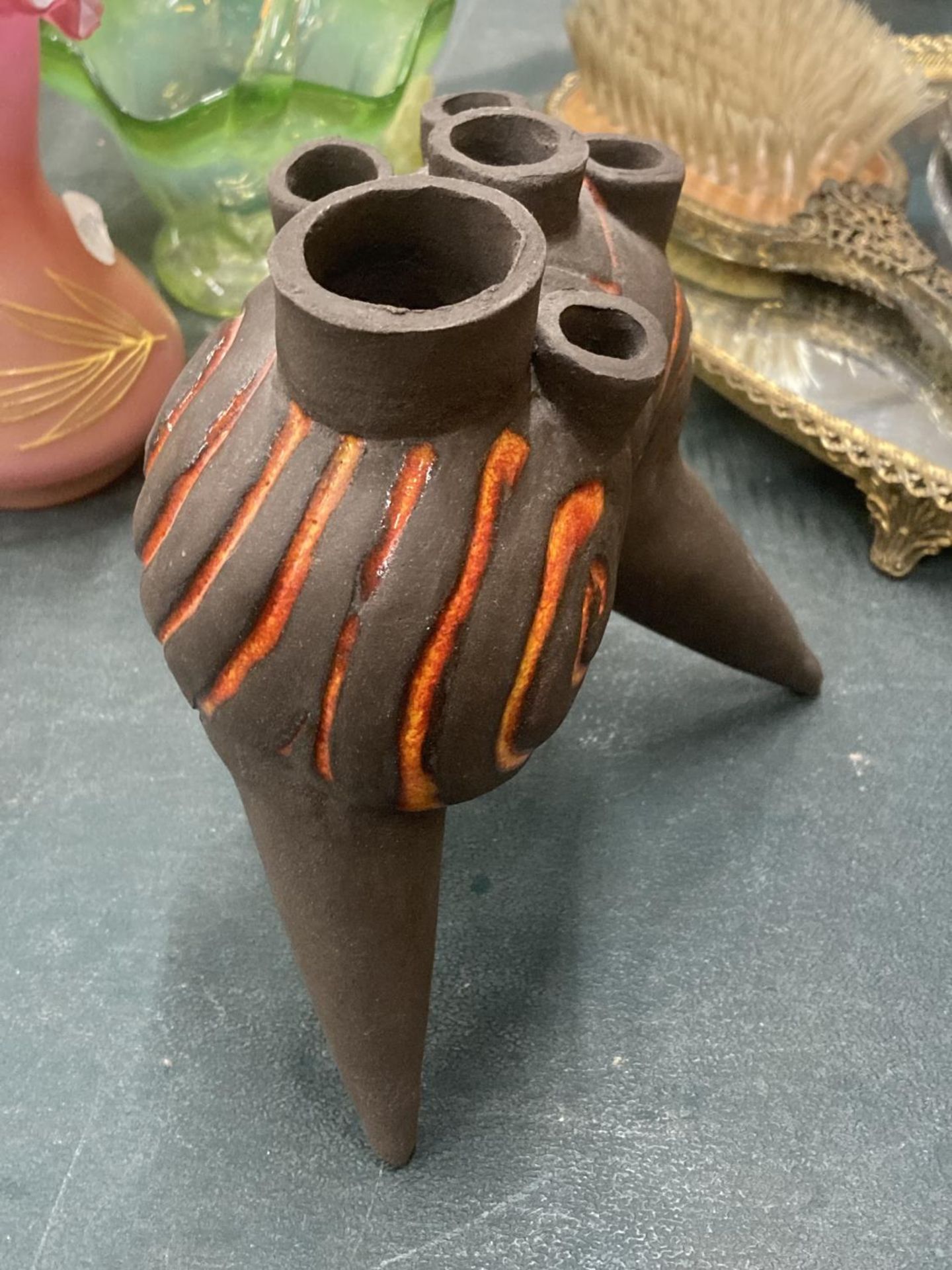 A STUDIO POTTERY STONEWARE ABSTRACT FLOWER HOLDER - Image 3 of 4