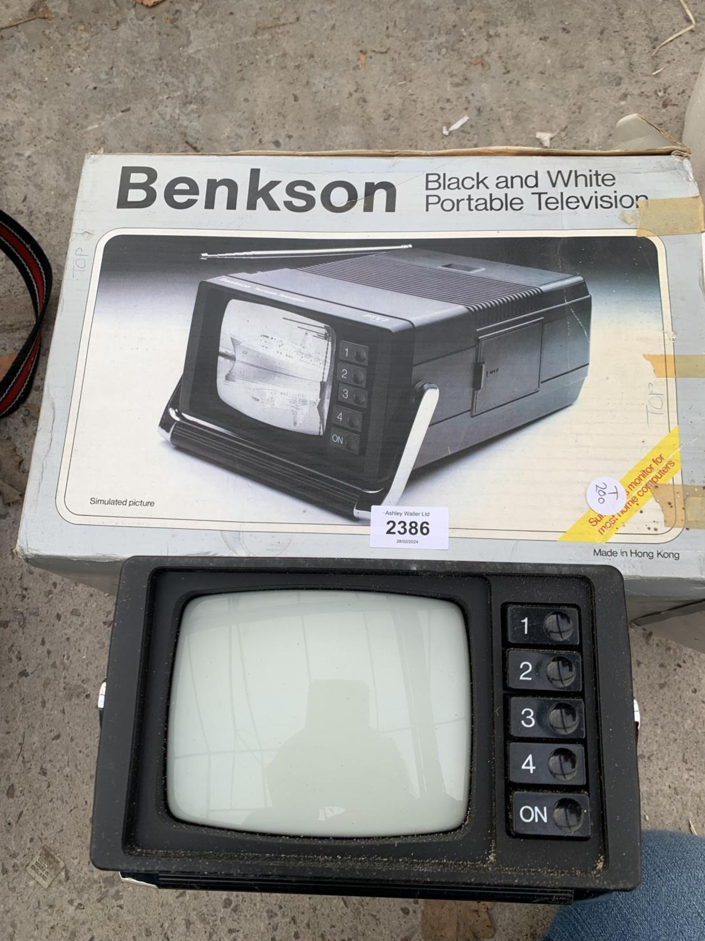 A RETRO BENKSON PORTABLE TELEVISION - Image 2 of 2