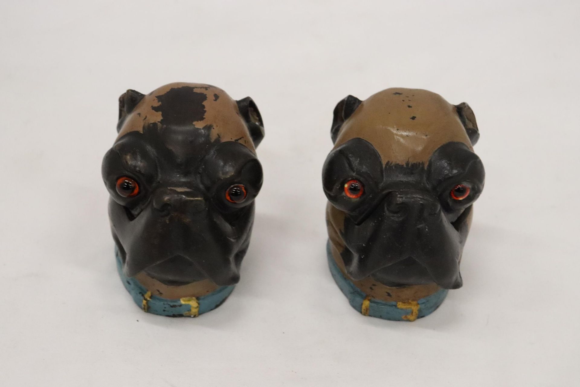 TWO CAST DOG INKWELLS - Bild 2 aus 7