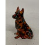 AN ANITA HARRIS HAND PAINTED AND SIGNED IN GOLD GERMAN SHEPHERD FIGURE