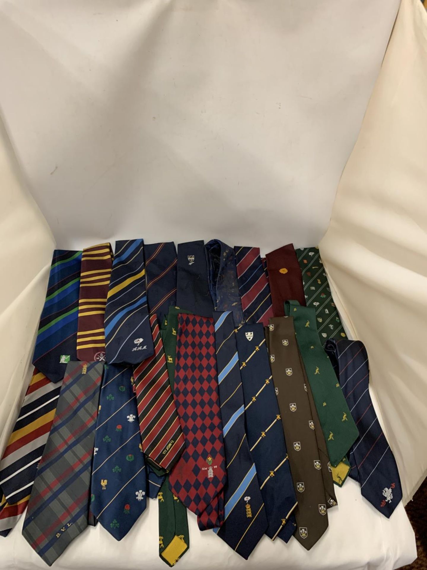 A COLLECTION OF CRICKET INTERNATIONAL AND BENEFIT TIES, MOSTLY VINTAGE - APPROX 20 IN TOTAL