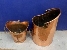 TWO LARGE BRASS ITEMS TO INCLUDE A LARGE COAL SCUTTLE AND A SMALLER EXAMPLE