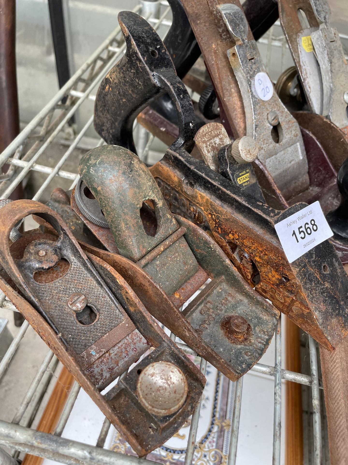 FIVE ASSORTED WOOD PLANES TO INCLUDE A RECORD NO. 078 AND TWO STANLEYS ETC - Image 2 of 3