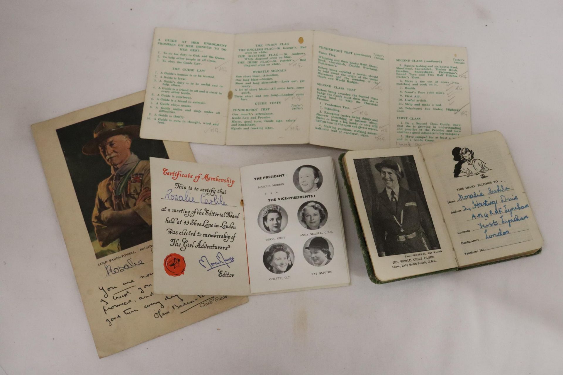 A QUANTITY OF GIRL GUIDES EPHEMERA TO INCLUDE A CARD SIGNED BY OLAVE BADEN-POWELL - Image 3 of 5