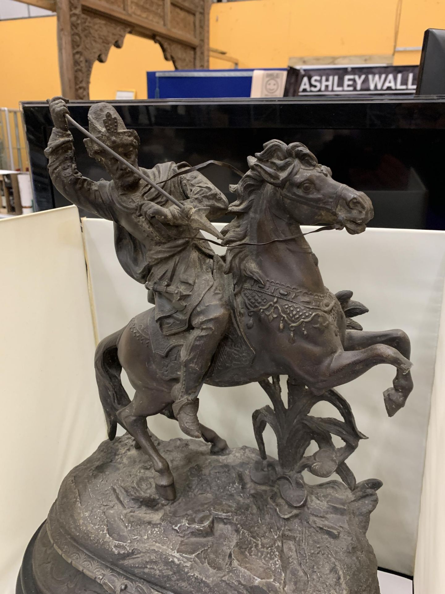 A VICTORIAN SPELTER FIGURE OF A HORSE AND RIDER ON A PLINTH - Image 2 of 4