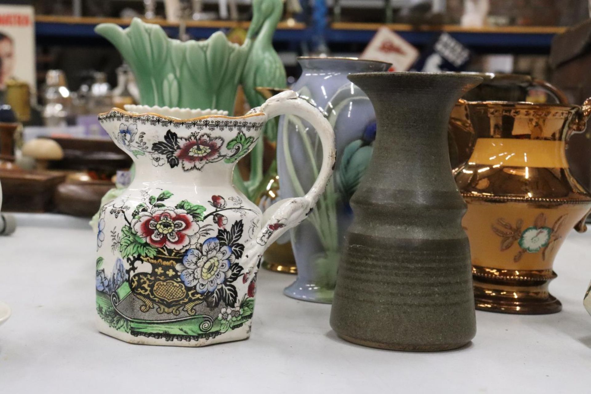 A QUANTITY OF VINTAGE CERAMICS TO INCLUDE COPELAND SPODE 'LEAPING THE BROOCK' SAUCE BOAT AND SAUCER, - Image 7 of 10