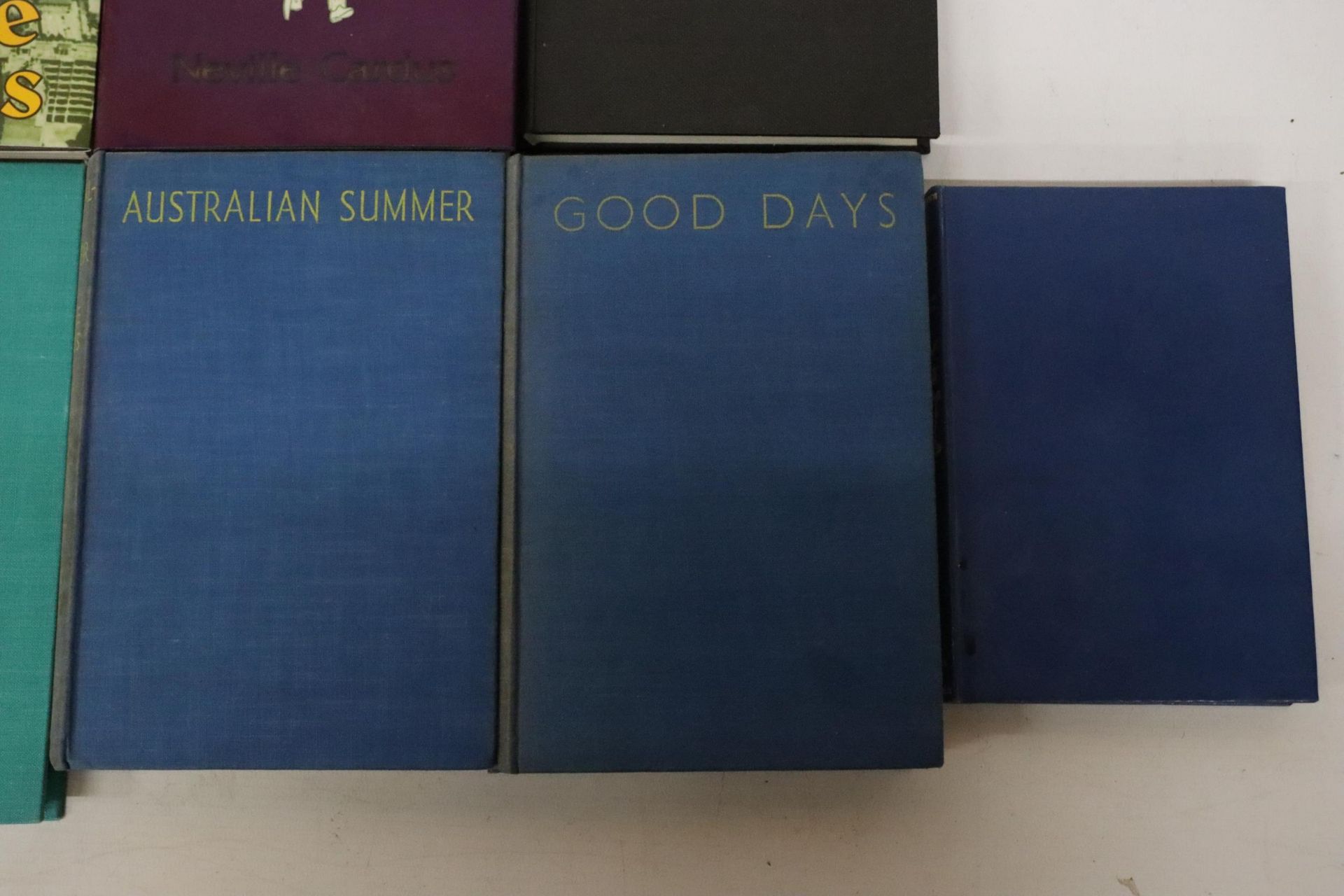 A QUANTITY OF CRICKING BOOKS BY NEVILLE CARDUS TO INCLUDE HIS AUTOBIOGRAPHY, AUSTRALIAN SUMMER, DAYS - Bild 4 aus 8