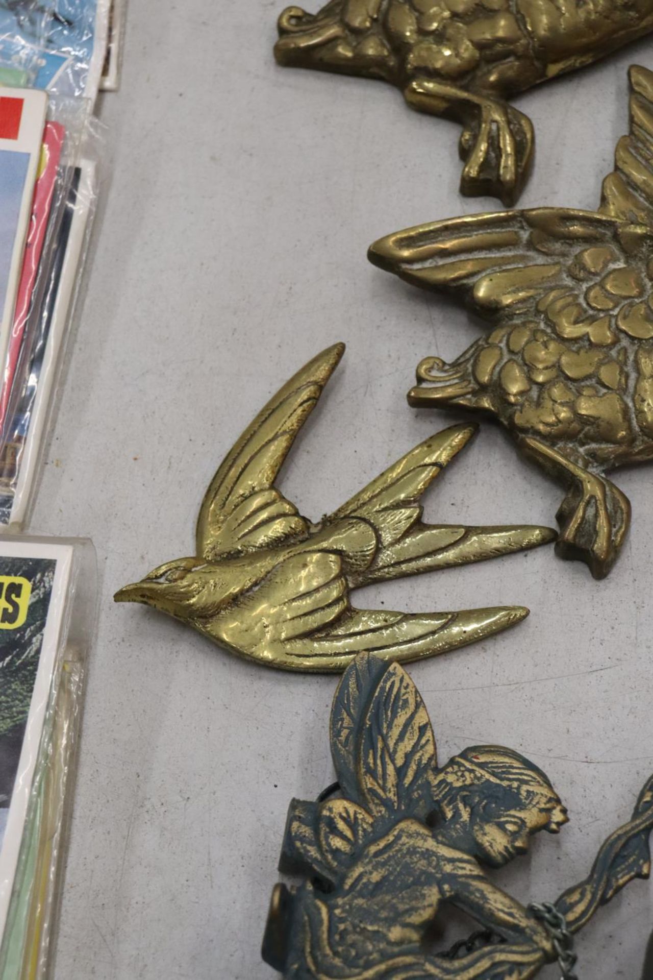 THREE BRASS FLYING DUCKS, TWO SWALLOWS AND A FAIRY BELL - Image 3 of 9