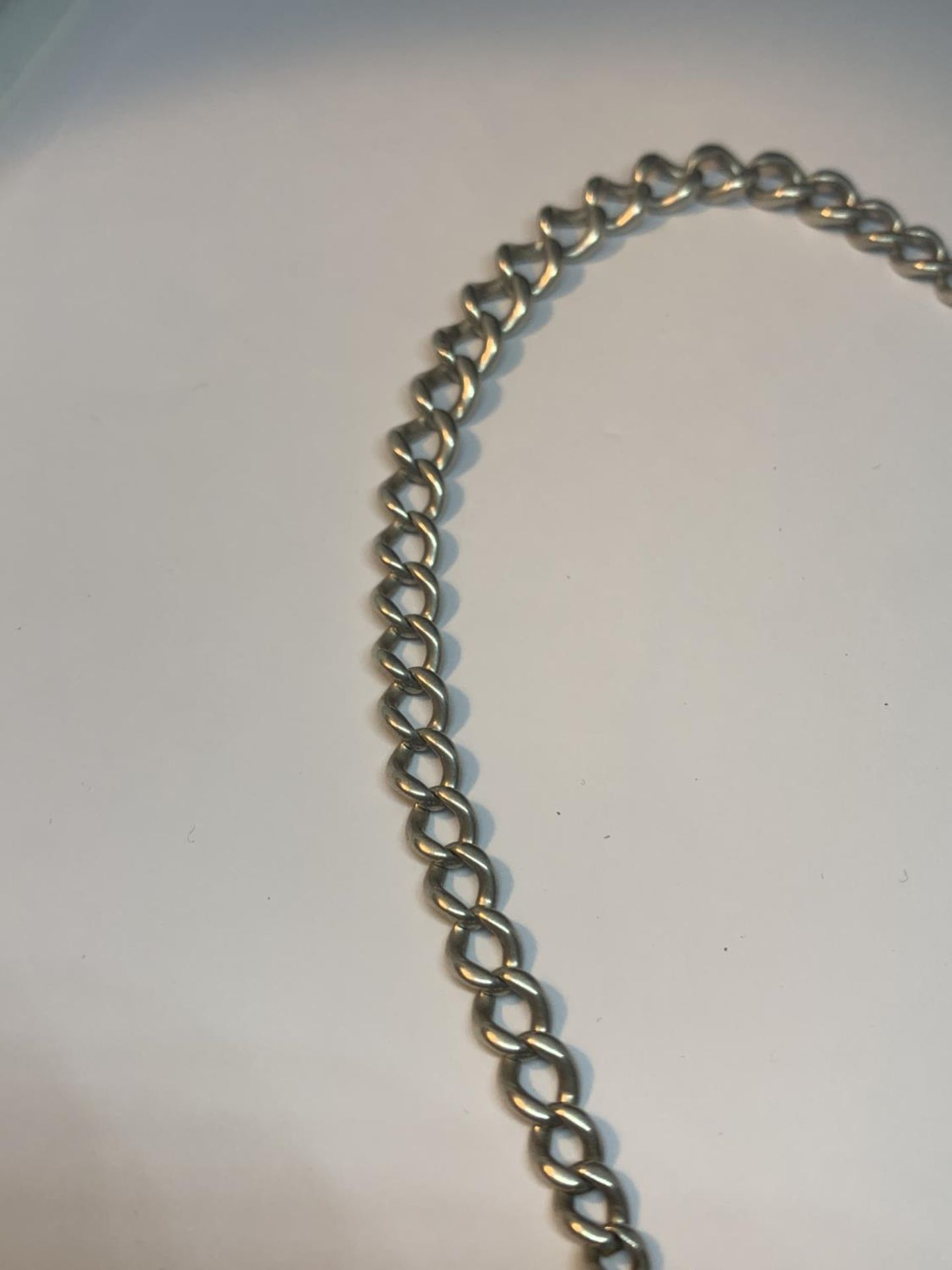 A MARKED SILVER POCKET WATCH CHAIN - Image 2 of 4