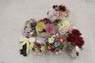 A COLLECTION OF CHINA POSIES TO INCLUDE ROYAL ALBERT 'OLD COUNTRY ROSES', COALPORT, ETC