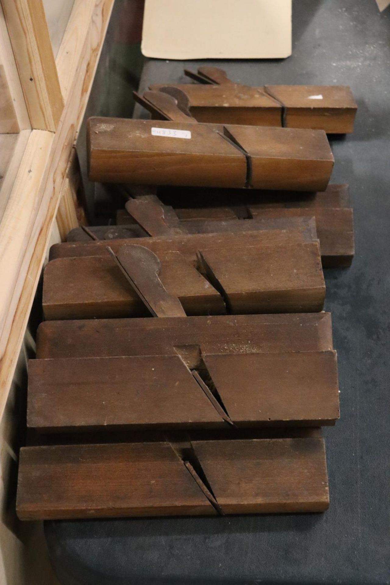 A QUANTITY OF WOODEN PLANES - Image 2 of 7