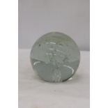 A LARGE VINTAGE GLASS DUMP PAPERWEIGHT