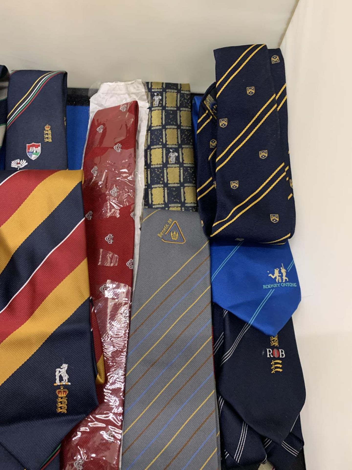 A COLLECTION OF CRICKET INTERNATIONAL AND BENEFIT TIES, MOSTLY VINTAGE - APPROX 20 IN TOTAL - Image 3 of 4